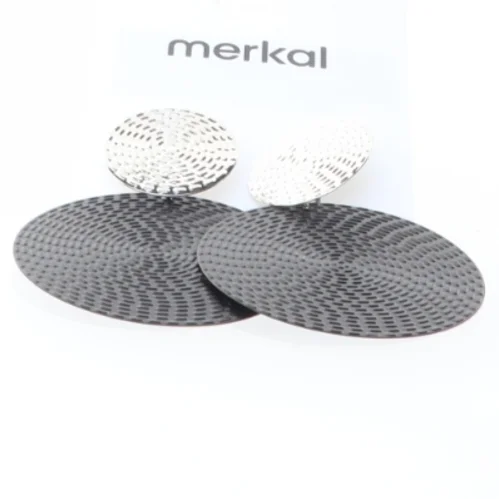 Øreringe i sort og hvid (str. 4 cm)