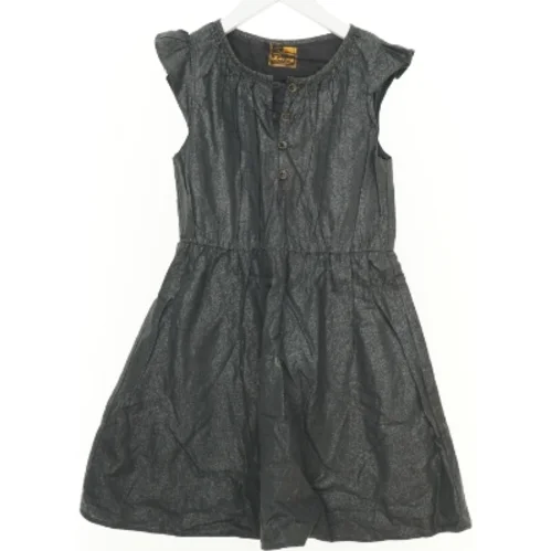 Kjole fra Name It (str. 140 cm)