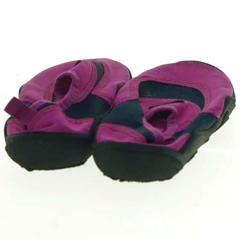 Brugte børne neoprensvømmesko fra Aqua Lung (str. 32)