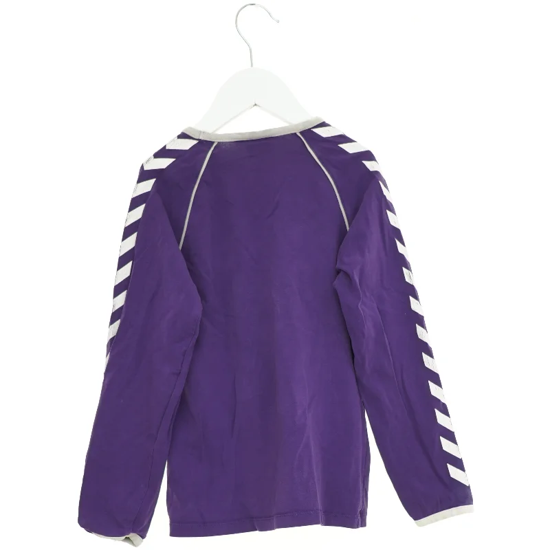 Bluse fra Hummel (str. 128 cm)
