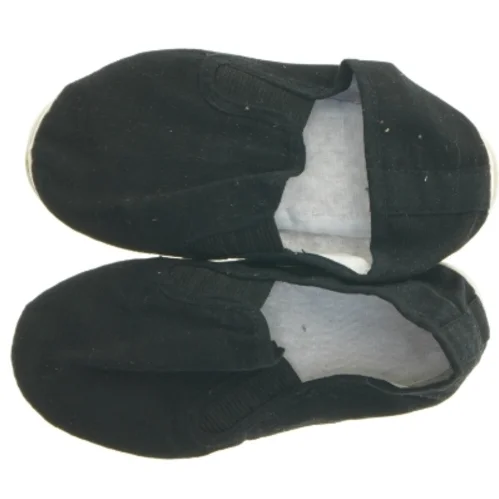 Sorte stof-tøfler (str. 32)