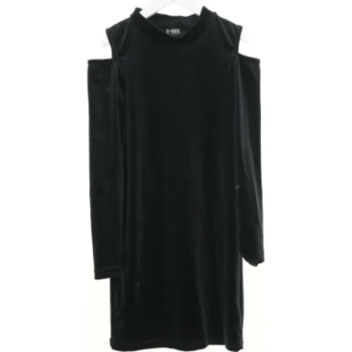 Kjole fra D-XEL (str. 140 cm)