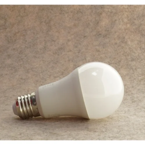 Lyspærer fra Deltaco (str. 11 x 6 cm)