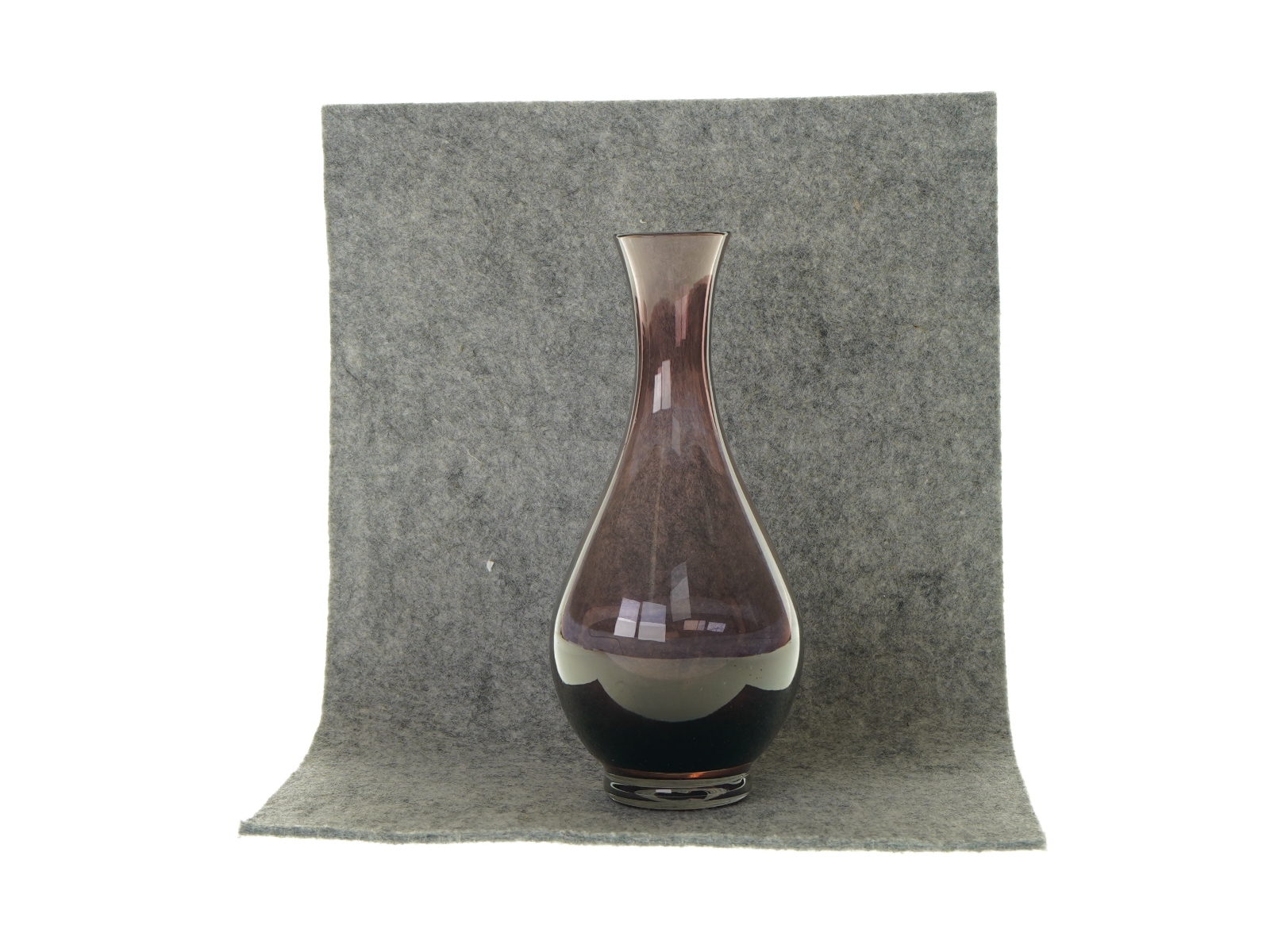 Vase i lilla glas