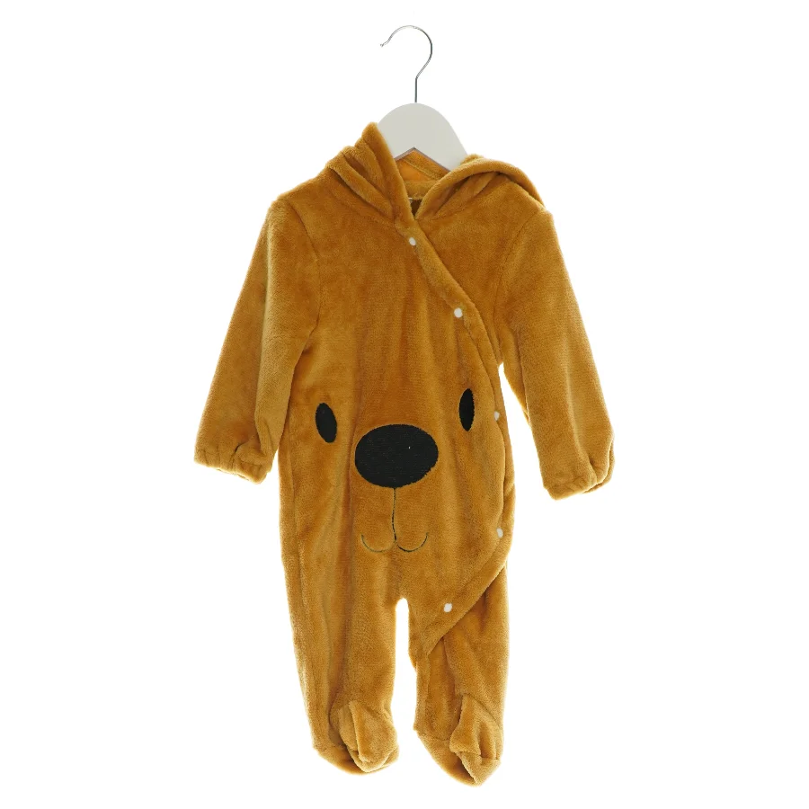 Heldragt med bjørn (str. 70)