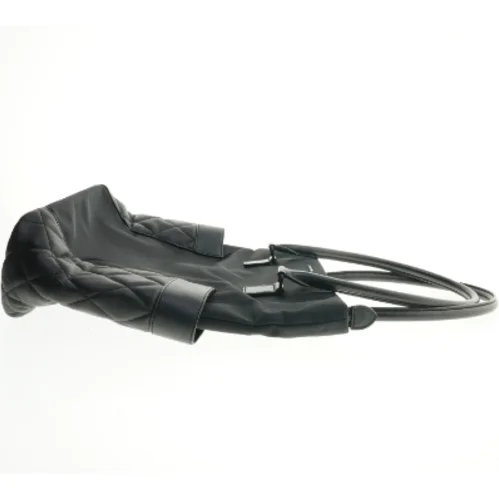 Sort skuldertaske fra Charles & Keith (str. 41x36 cm)