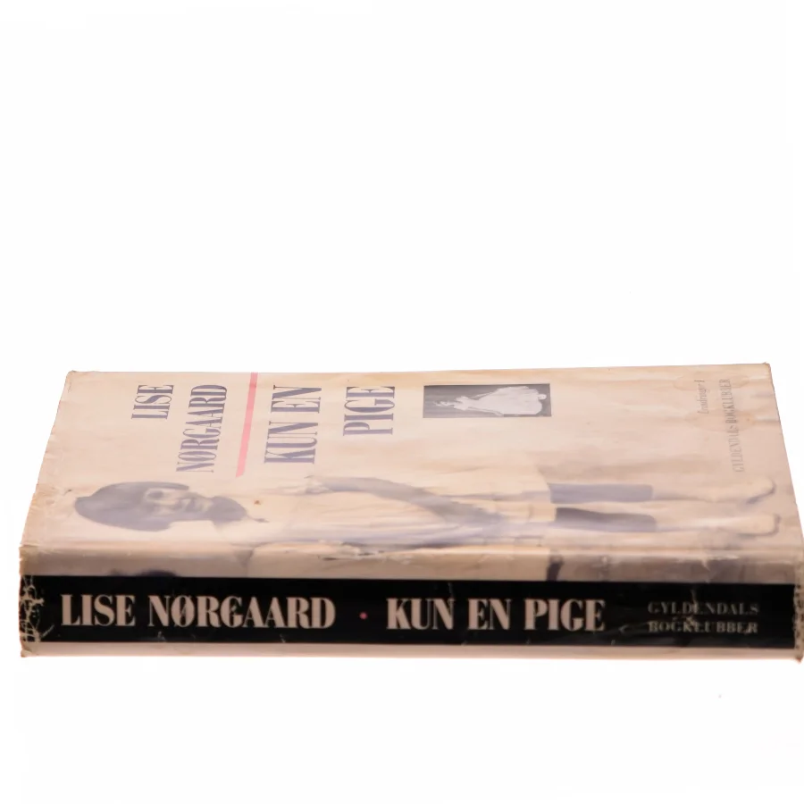 Kun en pige af Lise Nørgaard (Bog)