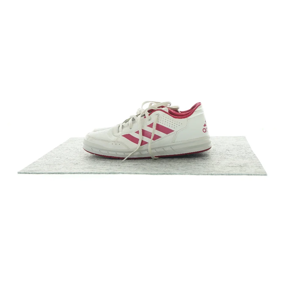 Sneakers fra Adidas (str 36,5), kun brugt indendøre