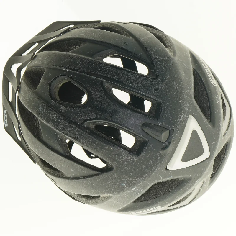 Børnecykelhjelm fra Abus (str. 28 x 20 cm)