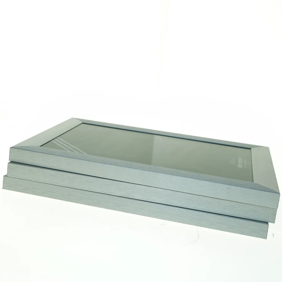 Sølvfarvet fotoramme fra Dan Ramme (str. 21x30)