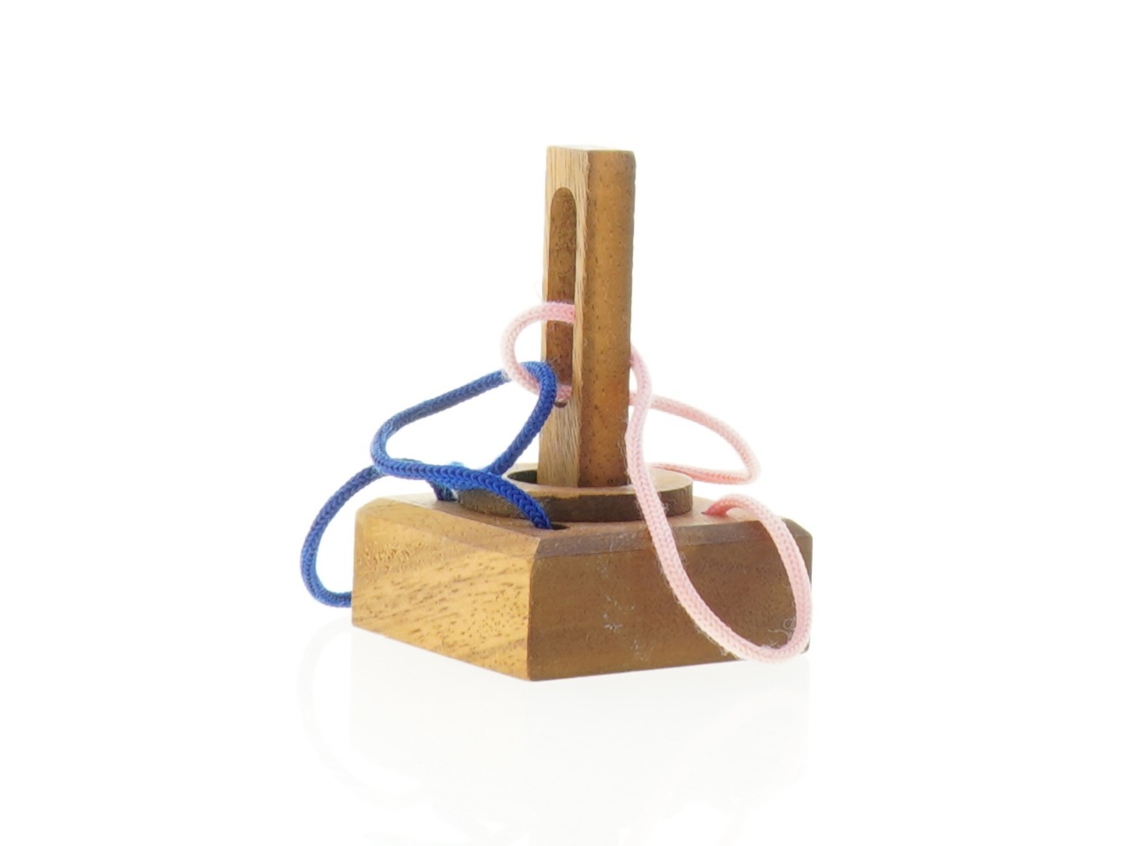 Træ puslespil med snore (str. 9 x 6 x 6 cm)