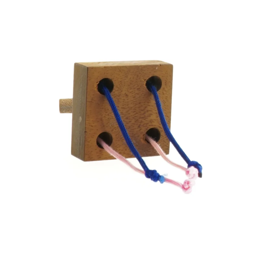 Træ puslespil med snore (str. 9 x 6 x 6 cm)