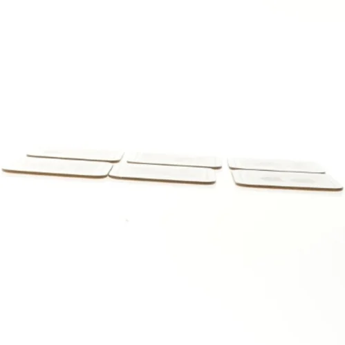 Bord brikker med frugt- og grøntsagsmotiver (str. 11,5 x 9,5 cm)