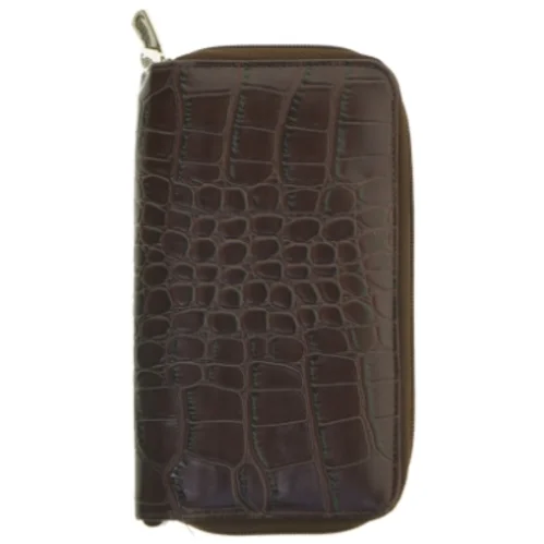 Brun krokodillepræget pung fra Lacoste (str. 21 x. 12 cm)