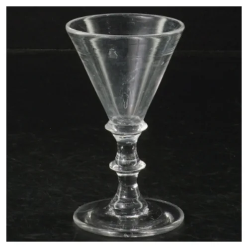 Glas (str. H. 9,5 cm)