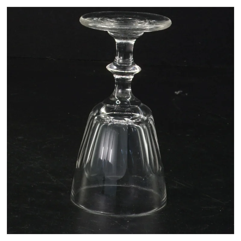 Glas (str. 11, x ø 6 cm)