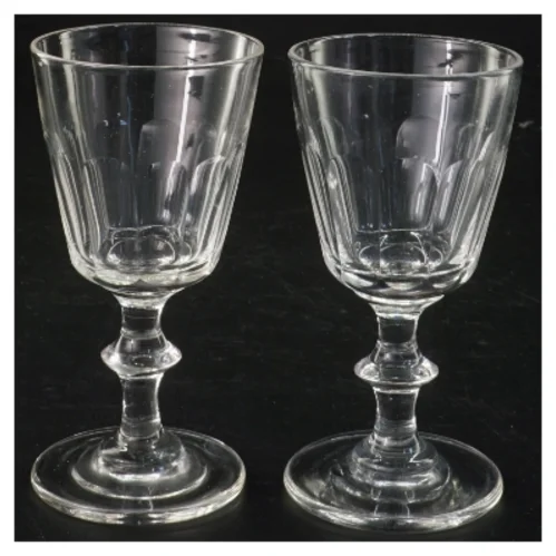 Glas (str. 11, x ø 6 cm)