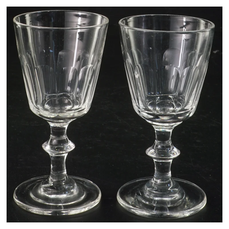 Glas (str. 11, x ø 6 cm)