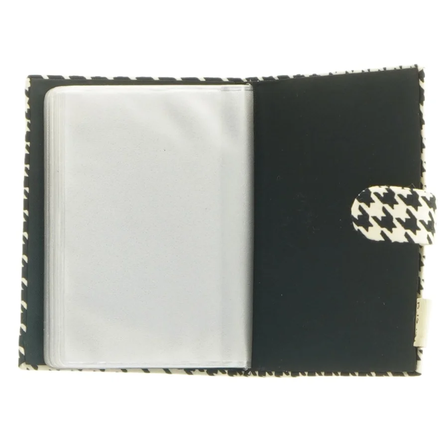 Sort-hvid ternet tegnebog fra Ferera (str. 8 x. 10,5 cm)