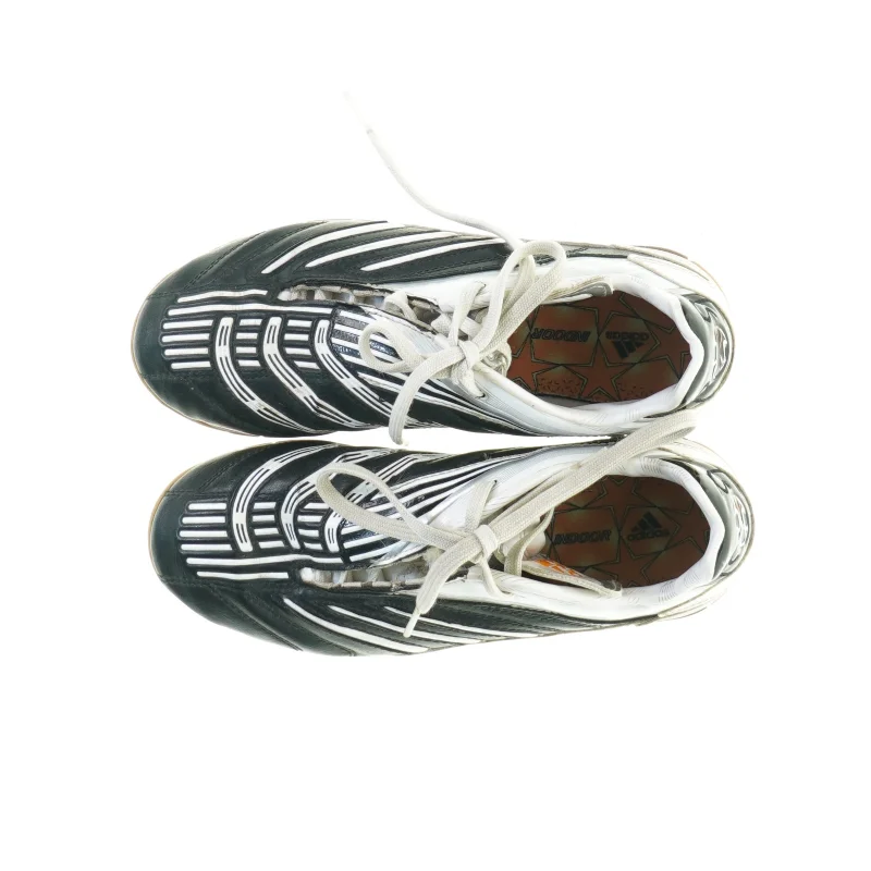 Sko fra Adidas (str. 35)