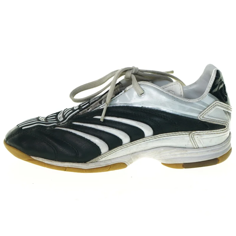 Sko fra Adidas (str. 35)