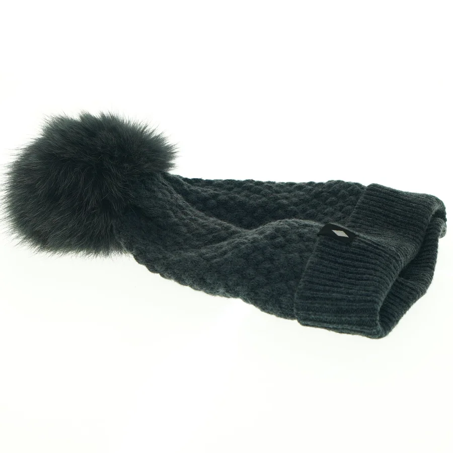 Strikhue med pelskvast fra mp Denmark (str. 51-53)