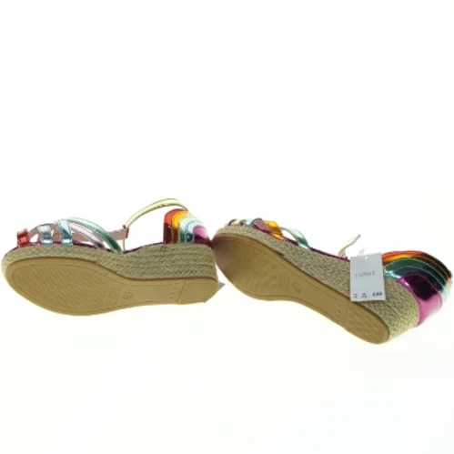 Multifarvede kilehæl sandaler fra Next (str. 32)