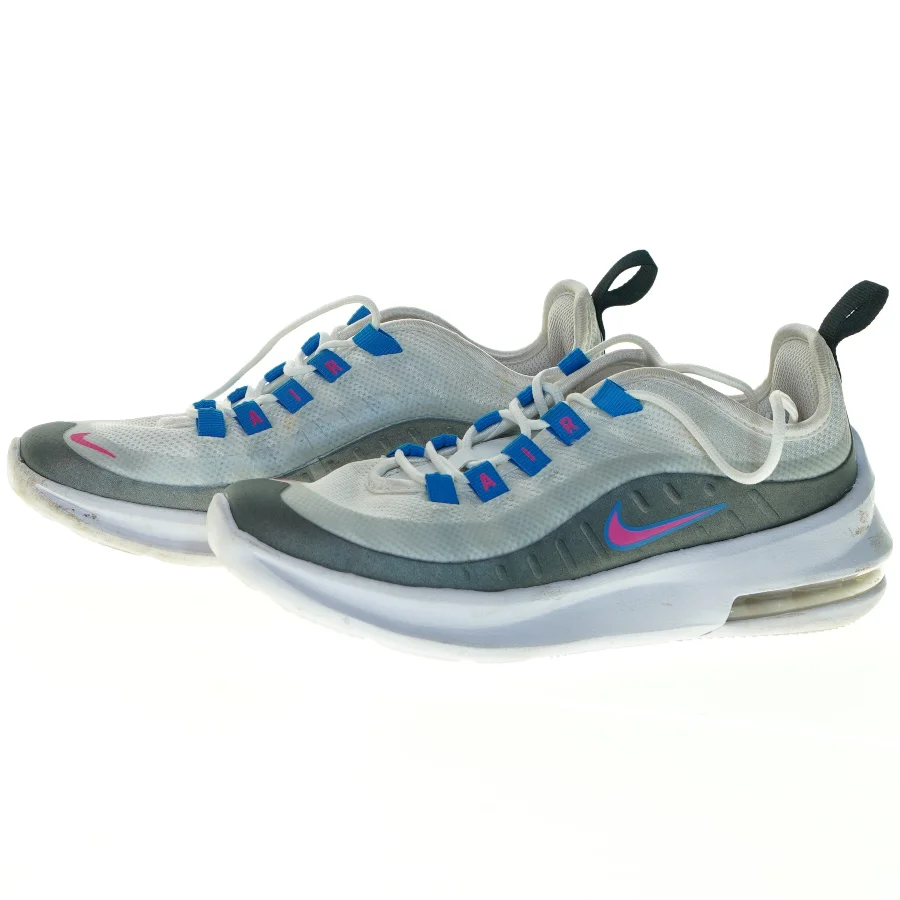 Sneakers fra Nike (str. 35,5)
