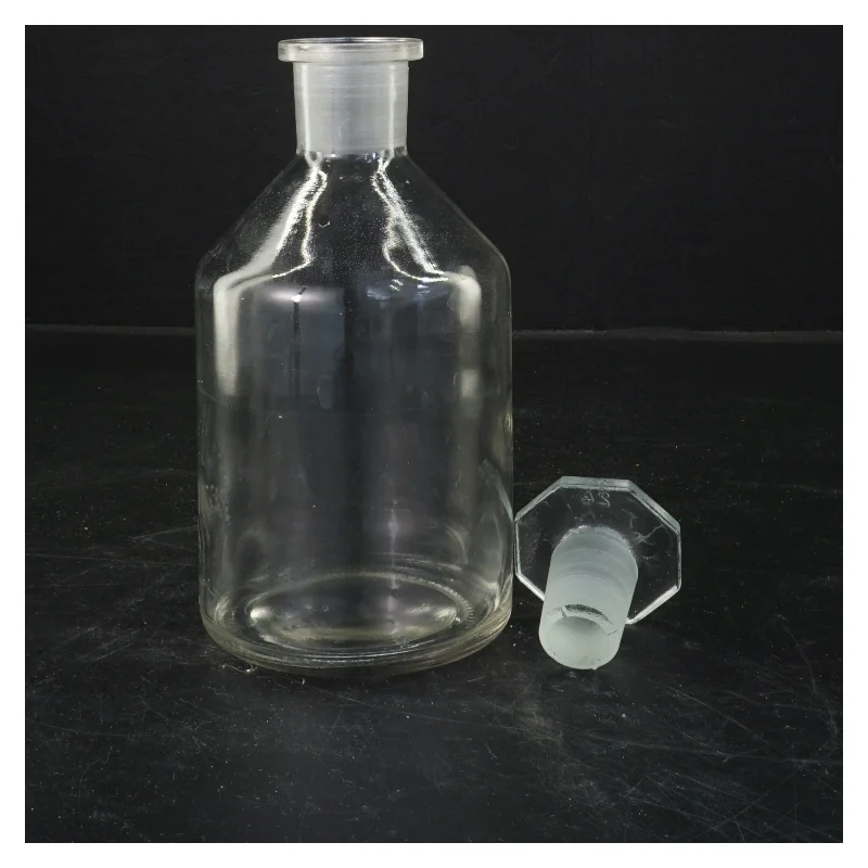 Glasflaske med prop (str. 17x8,5 cm)