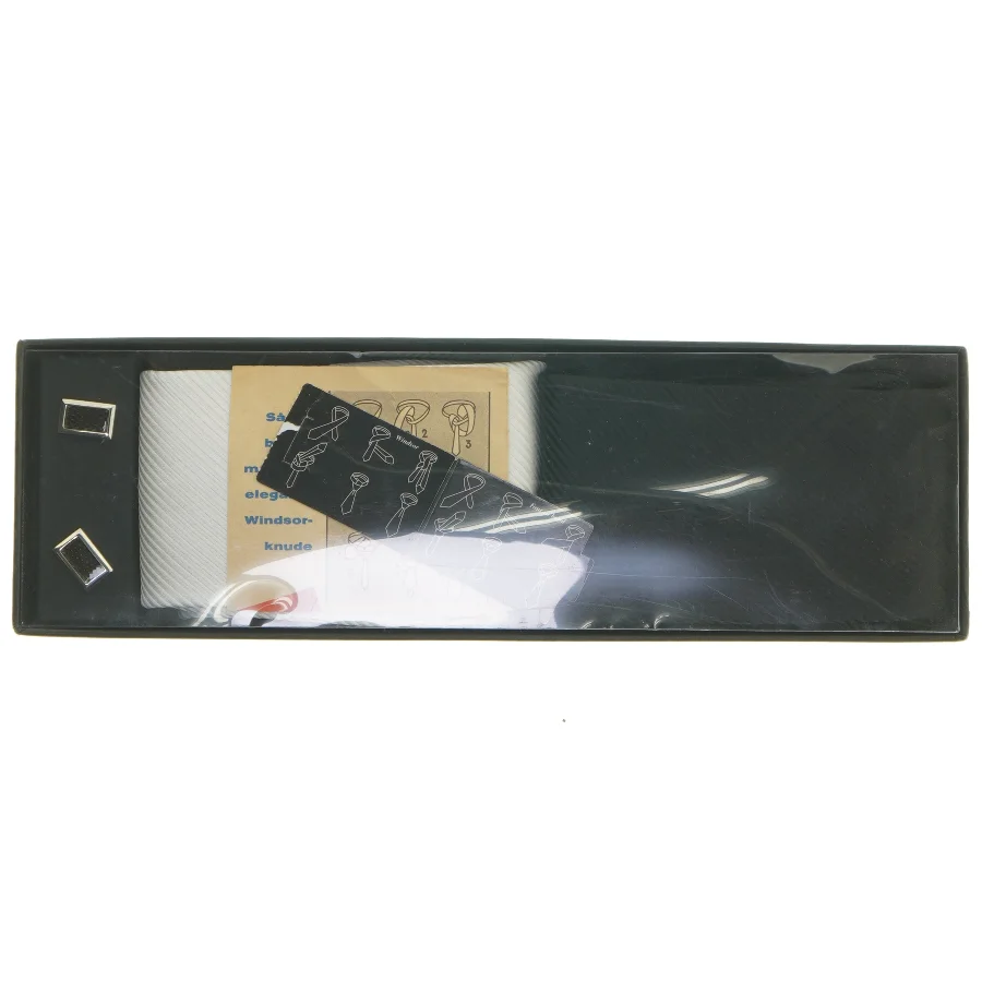 Sæt med slips og manchetknapper (str. 152 cm)