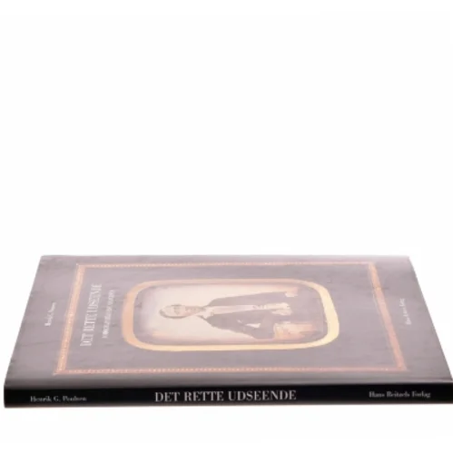 Det rette udseende af Henrik G. Poulsen (Bog) fra Hans Reitzels Forlag