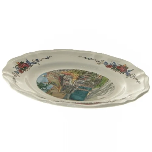 Dekorativ tallerken med landskabsdesign (str. Ø 25,5 cm)