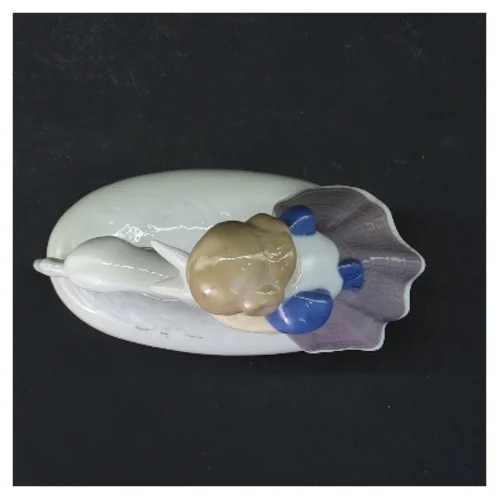 Porcelænsfigur af pige og dådyr (str. 13x11 cm)