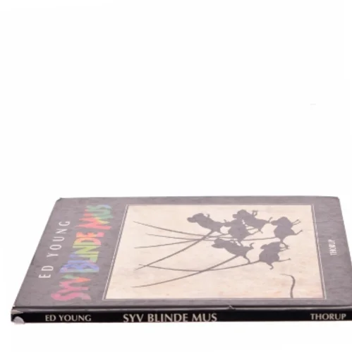 Syv blinde mus af Ed Young (Bog)