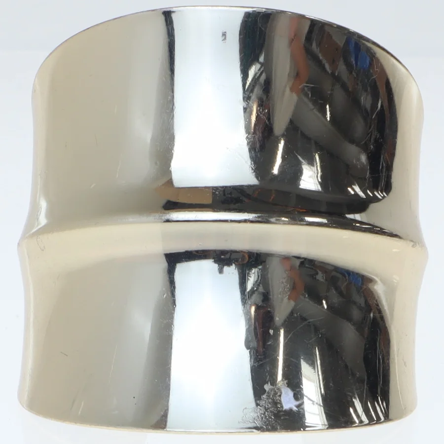 Guldfarvet armbånd (str. Ø 6 cm)