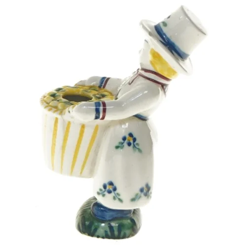 Keramisk figur med blomsterdekoration (str. 15 cm)