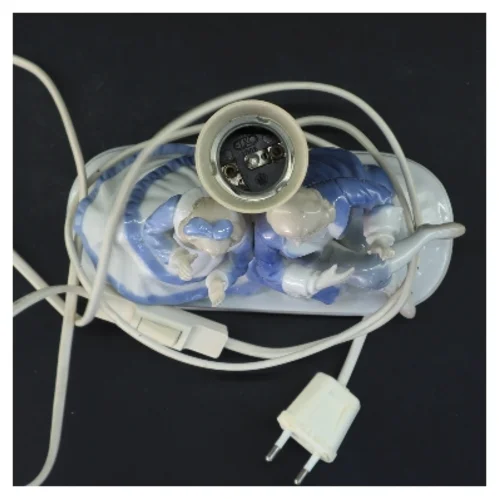 Porcelæn bordlampe med figurine par (str. 23,5 cm)