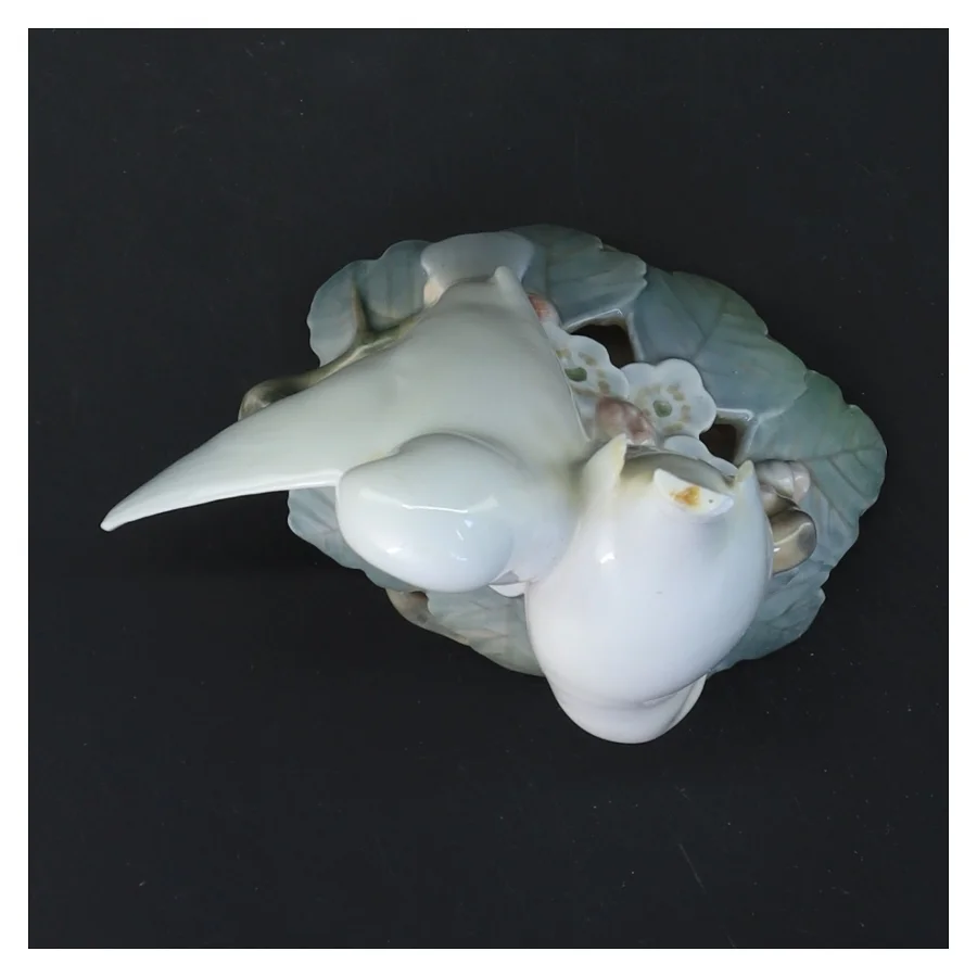 Porcelænsfigur med fuglemotiv fra Royal Copenhagen (str. 12,5 cm)