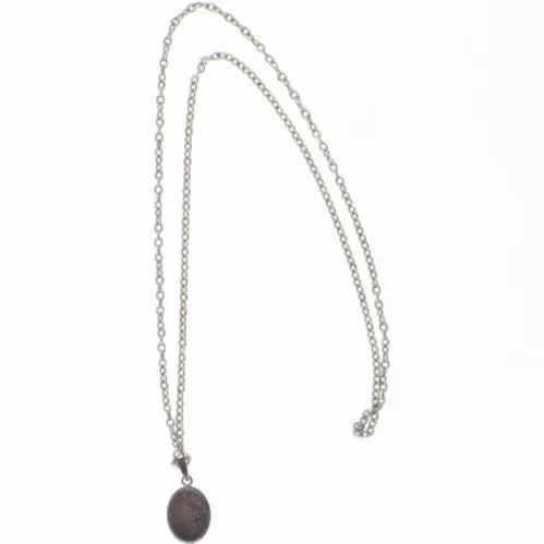 Halskæde med vedhæng (str. 69 cm)