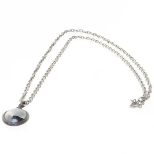 Halskæde med vedhæng (str. 69 cm)