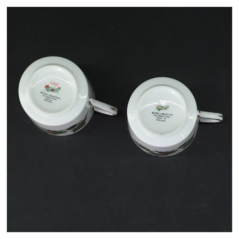 Royal Crafton krus med dekorativt julemotiv fra Royal Grafton (str. Ø 6 cm)