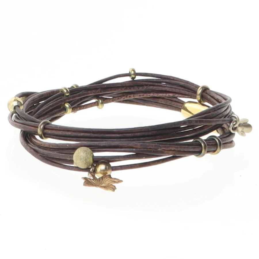 Læderarmbånd med metaldetaljer (str. 37 cm)