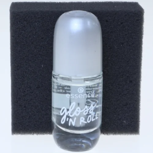 Essence neglelak gloss 'n roll fra Essence