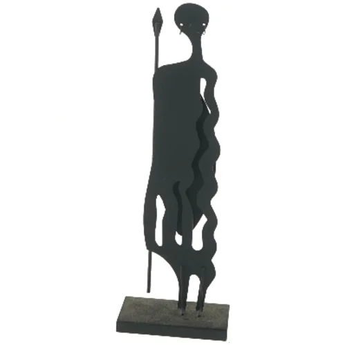 Afrikansk figur med skjold (str. 28x9,5 cm)