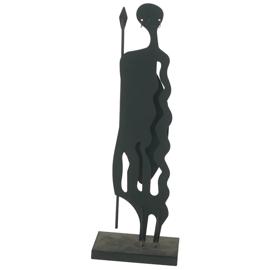 Afrikansk figur med skjold (str. 28x9,5 cm)