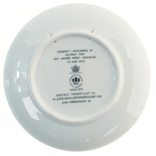 Skt. Jakobs Kirke mindetallerken fra Bing & Grøndahl (str. Ø 18 cm)