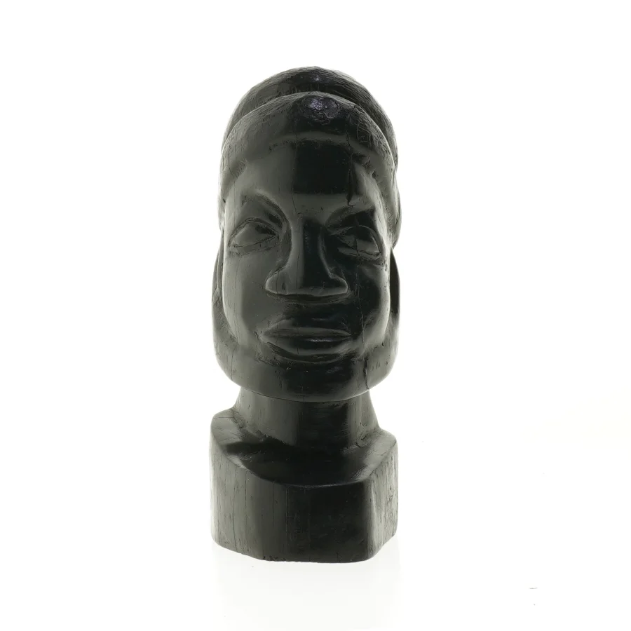 Skulptur af afrikansk mand (str. 22 cm)