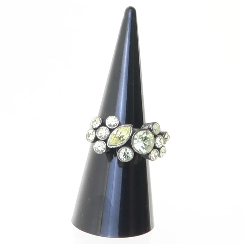 Vintage ring med sten (str. 53)