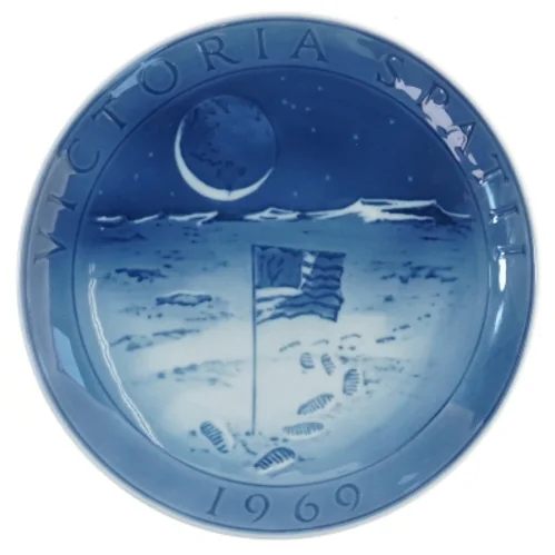 Victoria Spatii 1969 jubilæumstallerken fra Royal Copenhagen (str. Ø 18,5 cm)