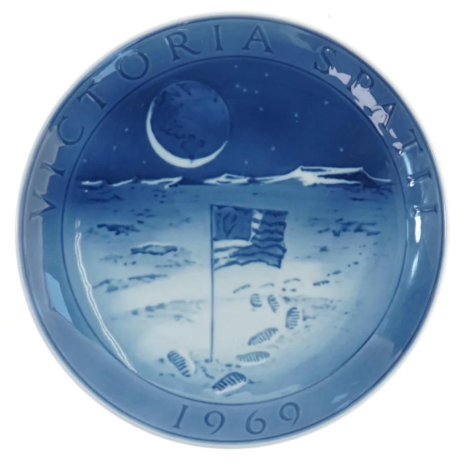 Victoria Spatii 1969 jubilæumstallerken fra Royal Copenhagen (str. Ø 18,5 cm)